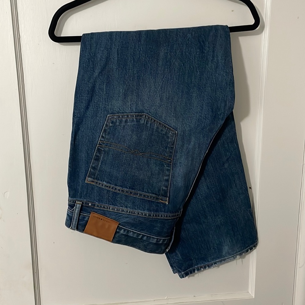 Lucky brand jeans.